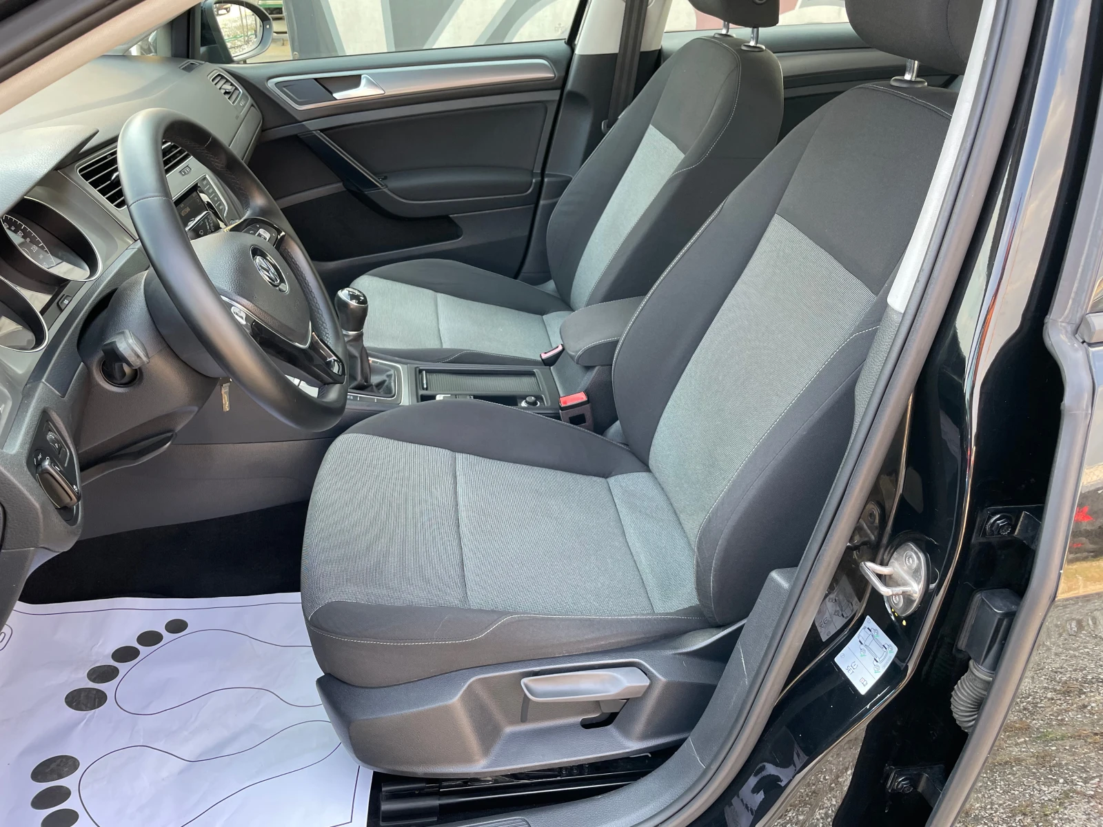 VW Golf 1.6TDI, 90kc.,  | Mobile.bg   11