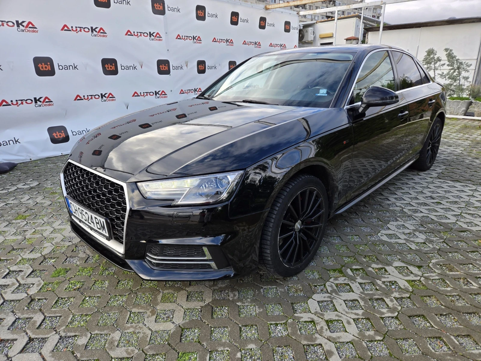 Audi A4 2.0TFSI-252кс= АВТОМАТ= 4Х4= S-Line= CAR PLAY - изображение 6