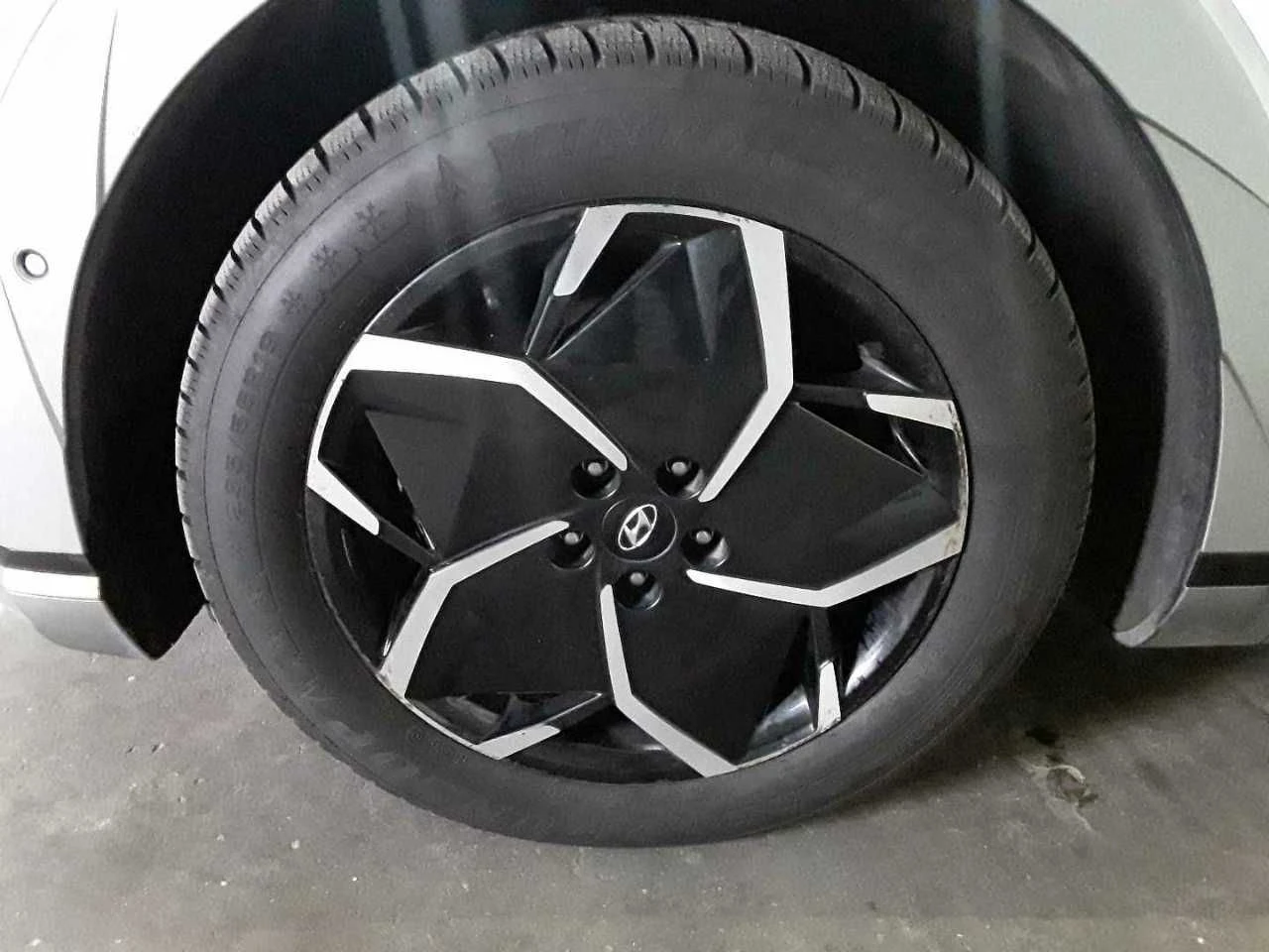 Hyundai Ioniq 5  - изображение 6