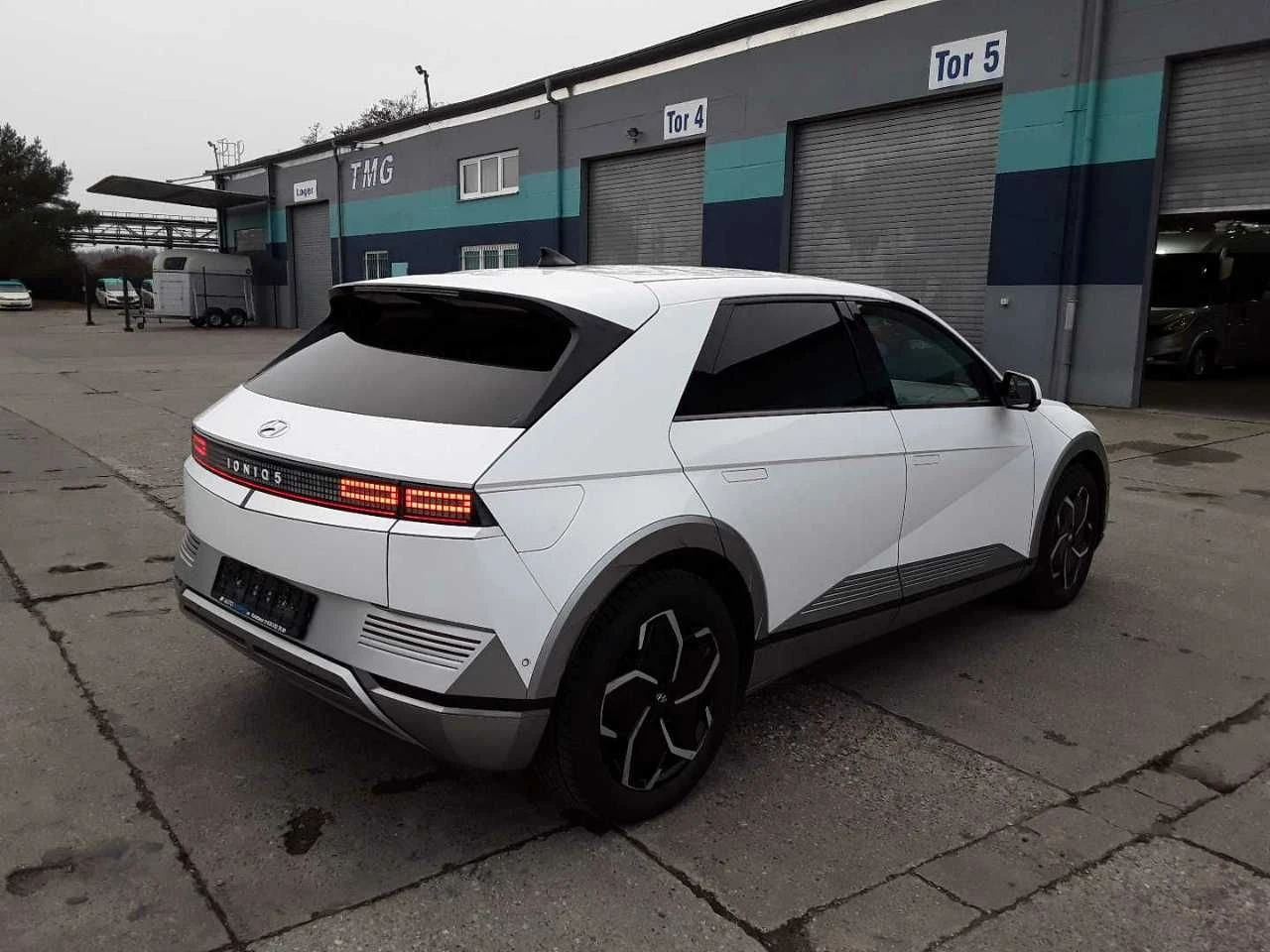 Hyundai Ioniq 5  - изображение 5