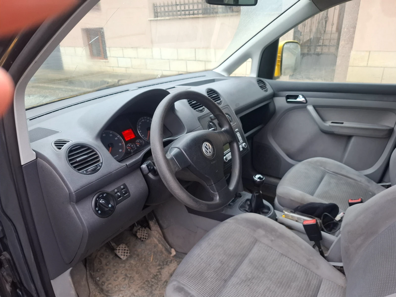 VW Caddy В добро състояние обслужен  - изображение 3