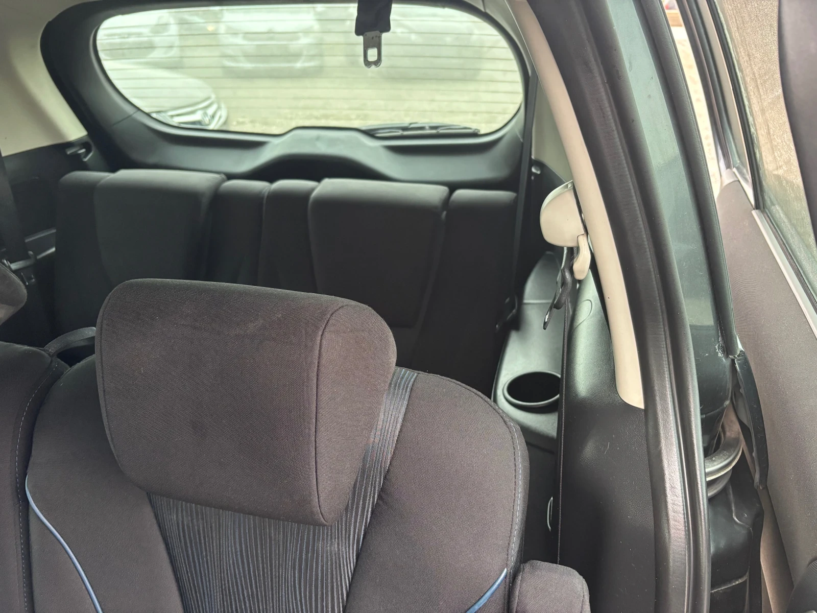 Mazda 5 2.0-150кс, 7-местен - изображение 10