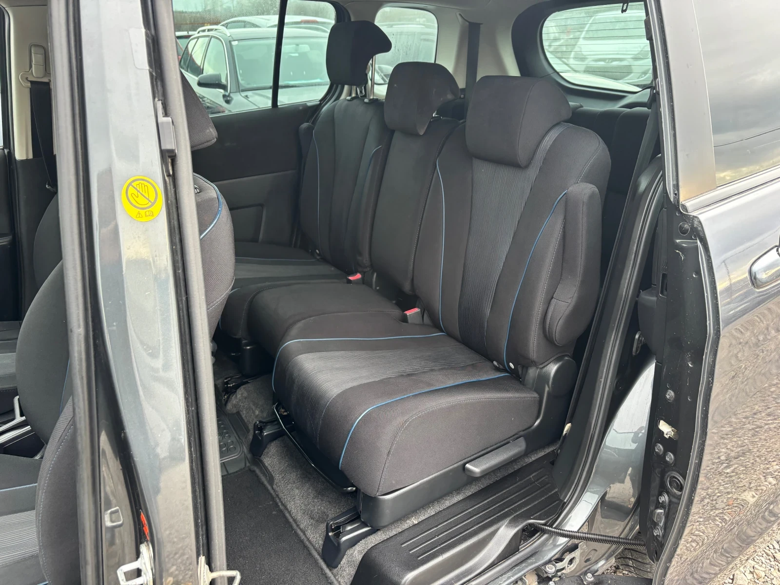 Mazda 5 2.0-150кс, 7-местен - изображение 9