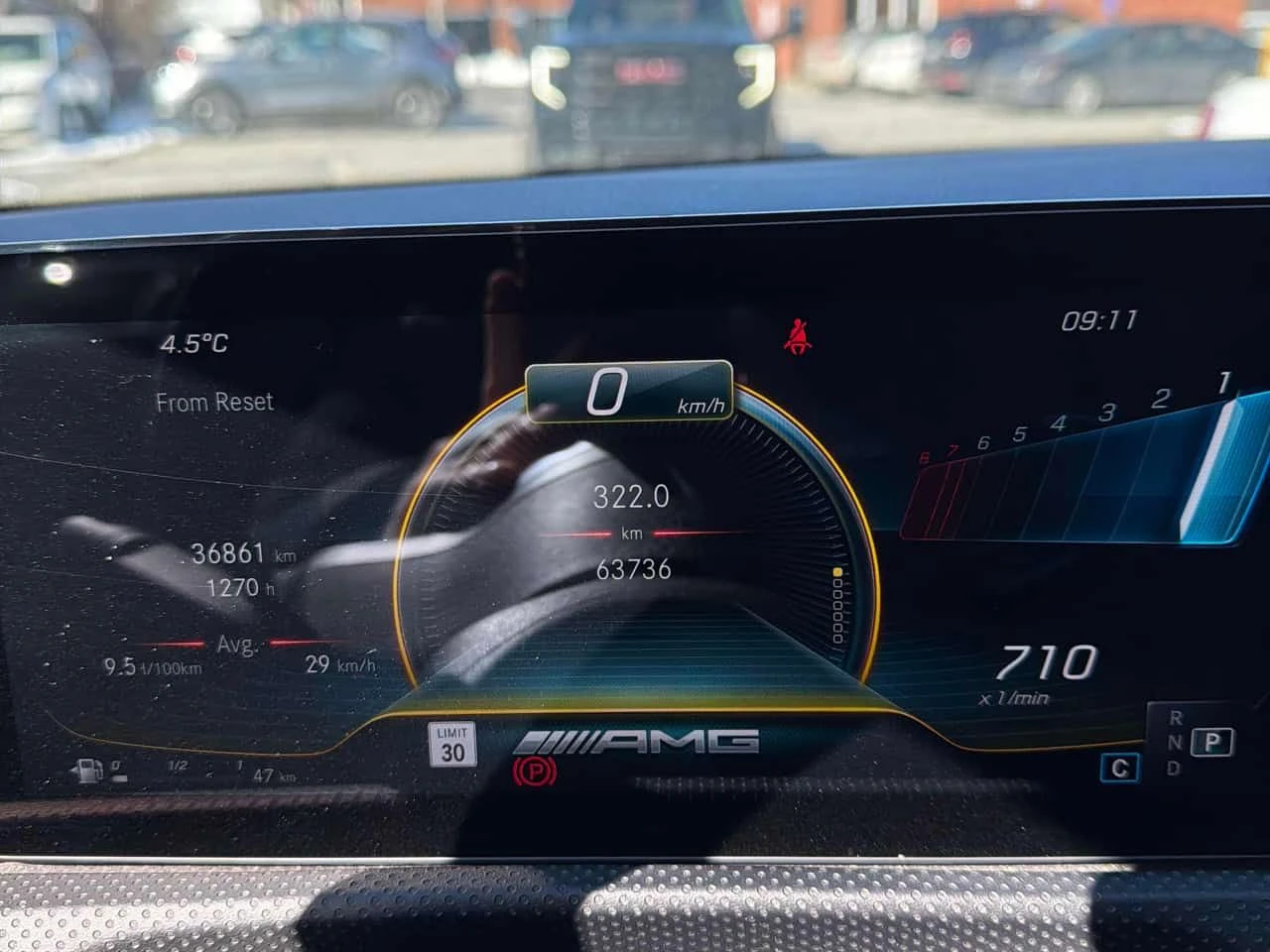 Mercedes-Benz A 35  AMG /carfax/distronic/camera , снимка 8 - Автомобили и джипове - 54127214