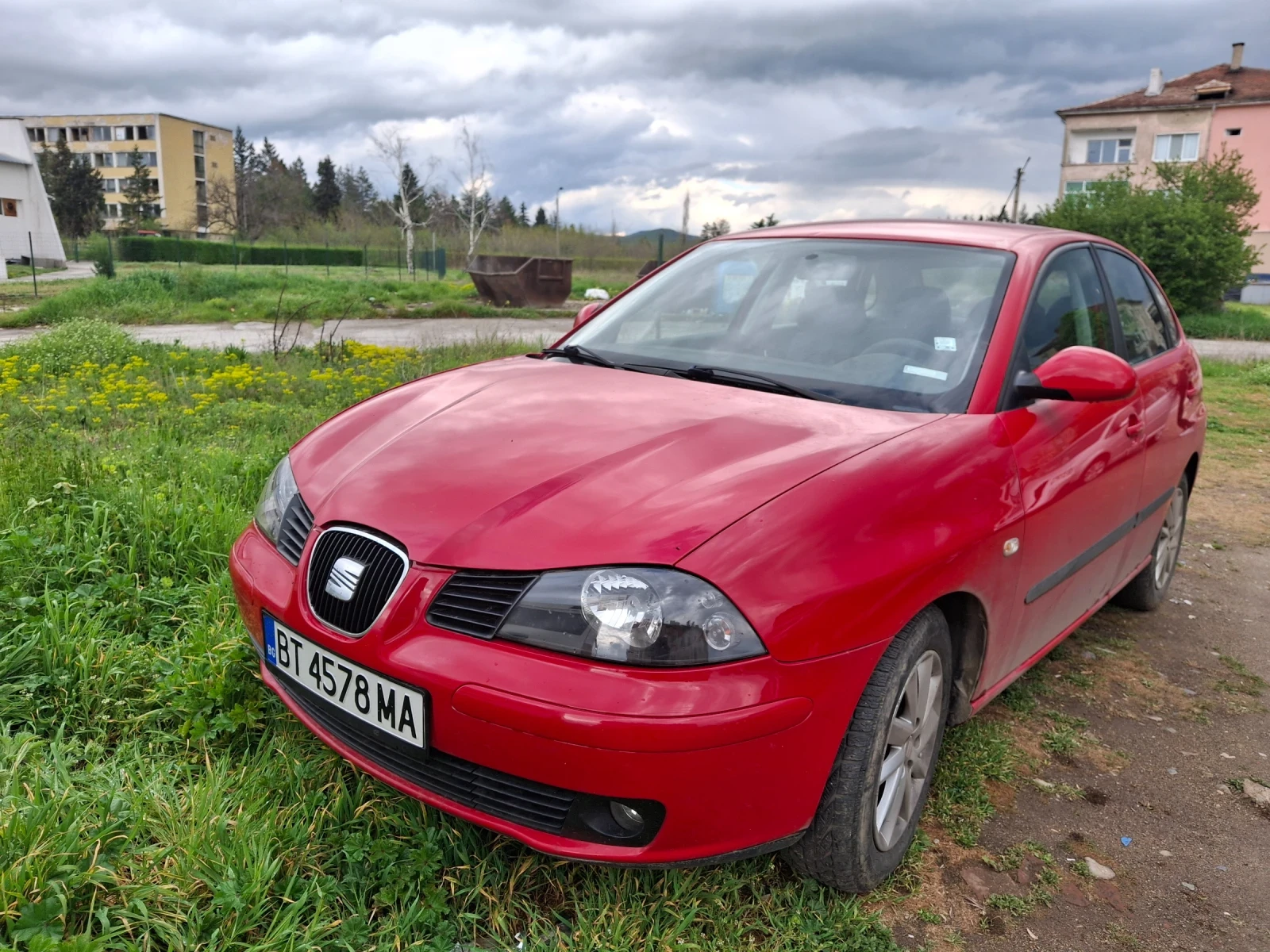 Seat Ibiza 1.4, снимка 2 - Автомобили и джипове - 54283482
