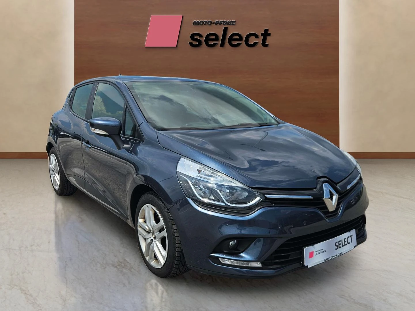 Renault Clio 1.0i, снимка 15 - Автомобили и джипове - 54541424
