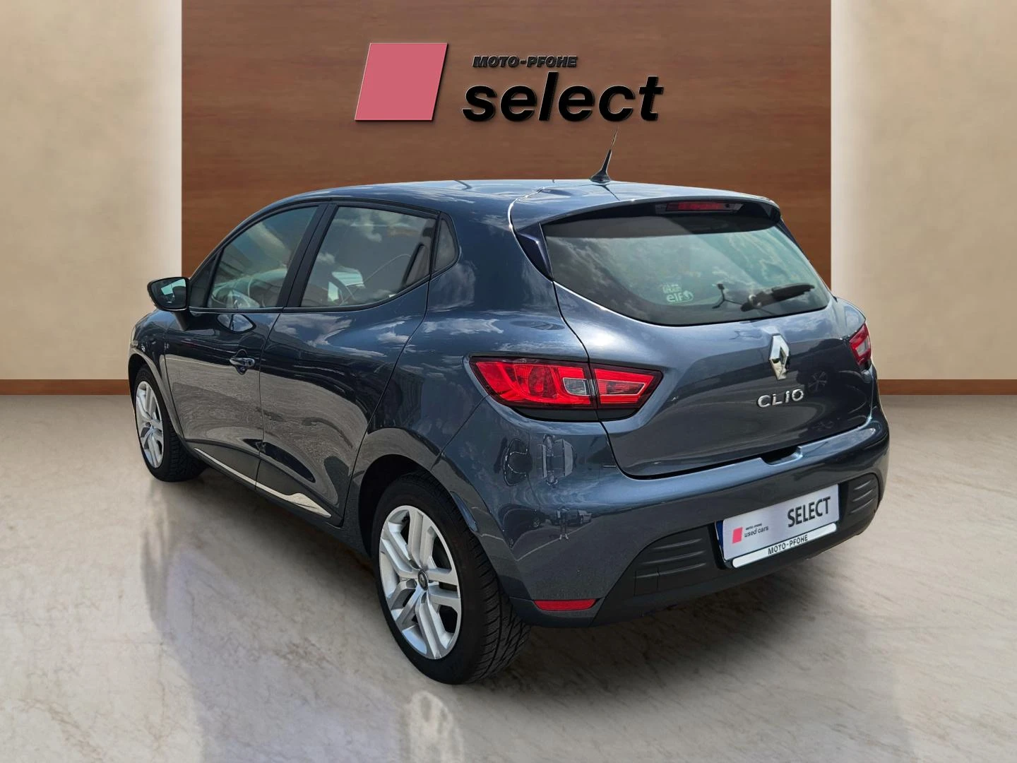 Renault Clio 1.0i, снимка 7 - Автомобили и джипове - 54541424