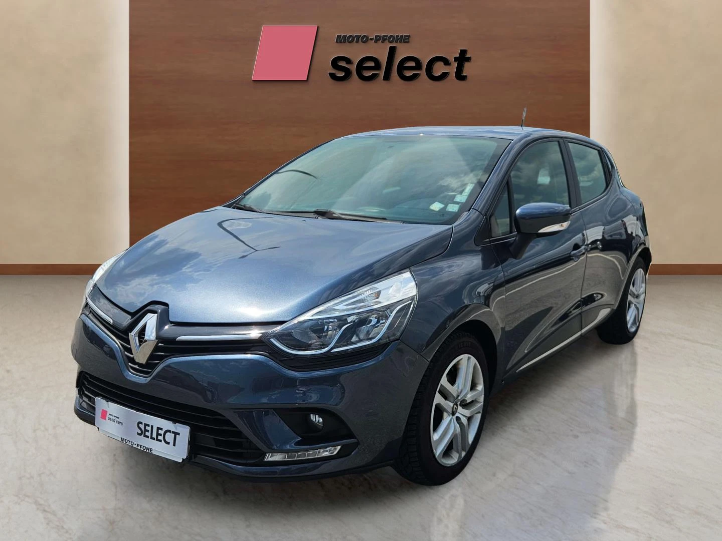 Renault Clio 1.0i, снимка 13 - Автомобили и джипове - 54541424