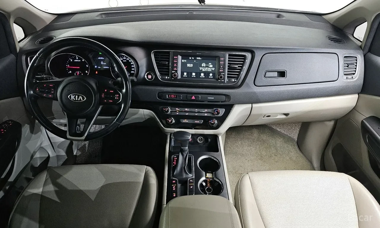 Kia Carnival Luxury Line/9 местна , снимка 7 - Автомобили и джипове - 54680109