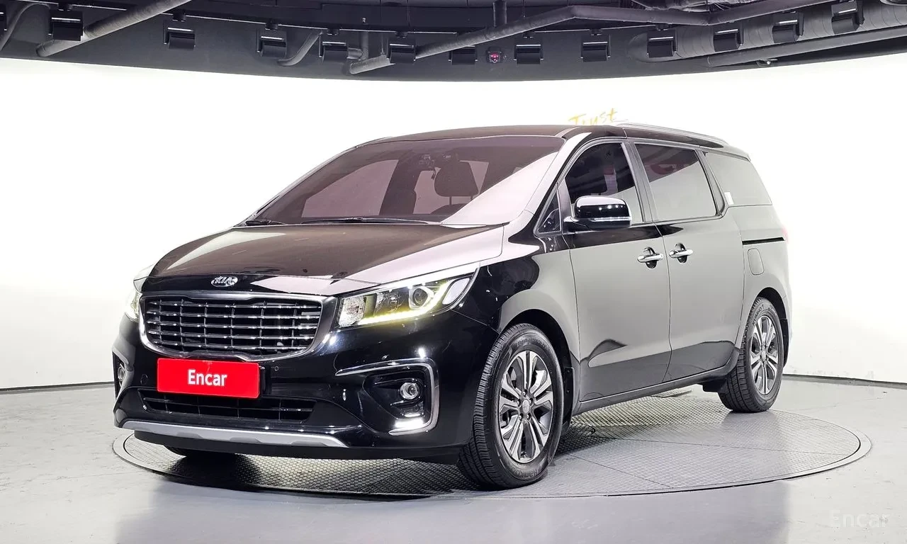Kia Carnival Luxury Line/9 местна 
