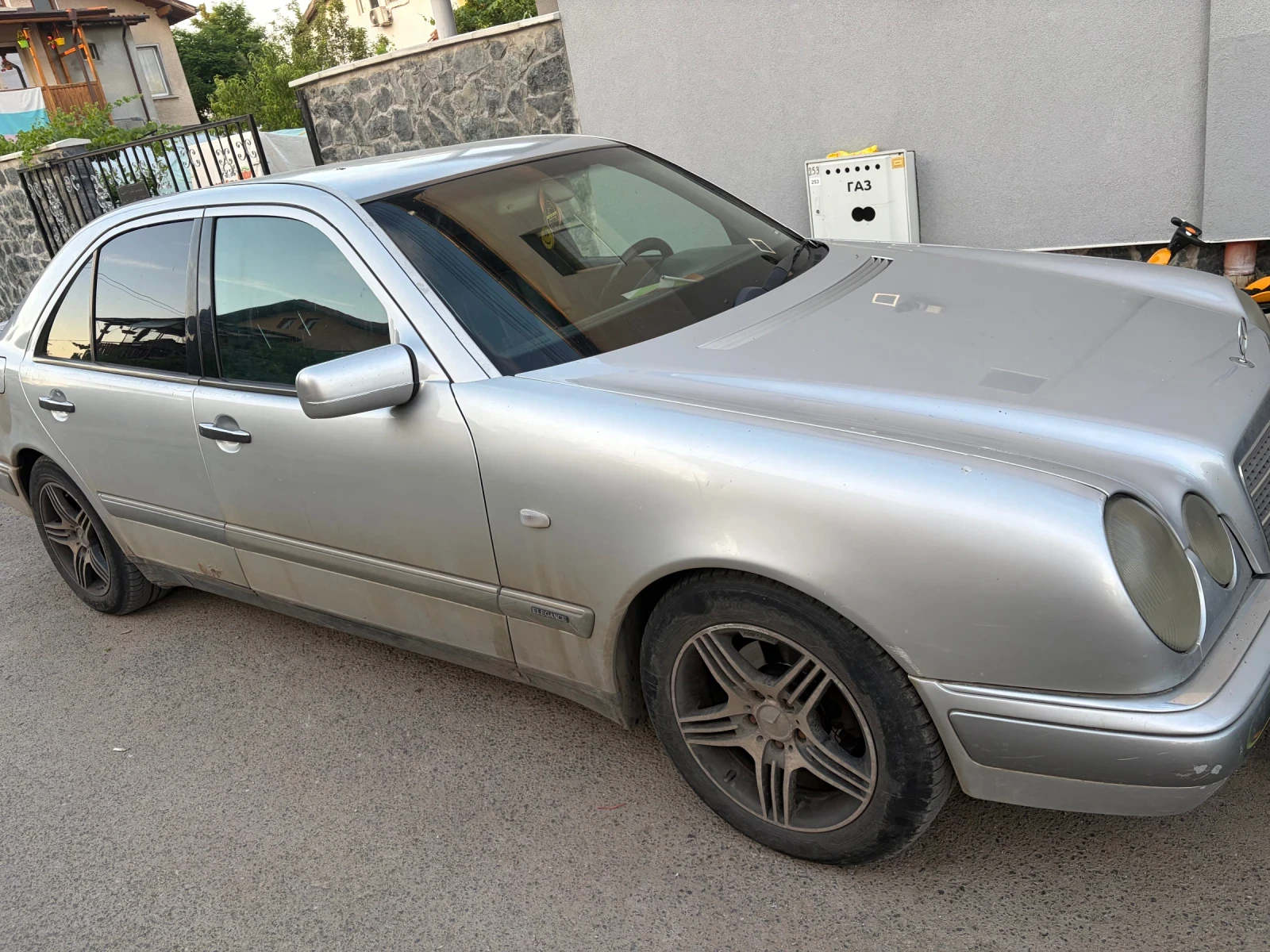 Mercedes-Benz E 250 Turbo diesel, снимка 5 - Автомобили и джипове - 55105282
