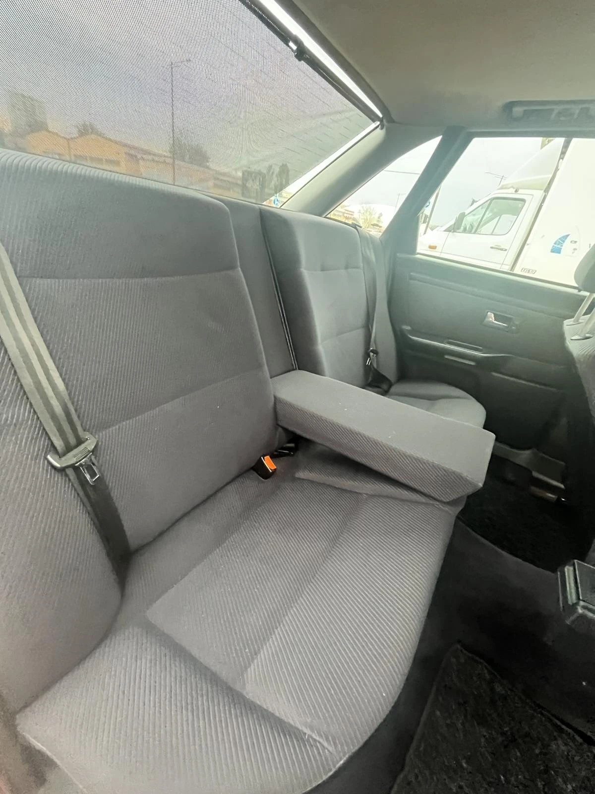 Audi 80 2.0, снимка 14 - Автомобили и джипове - 55172524