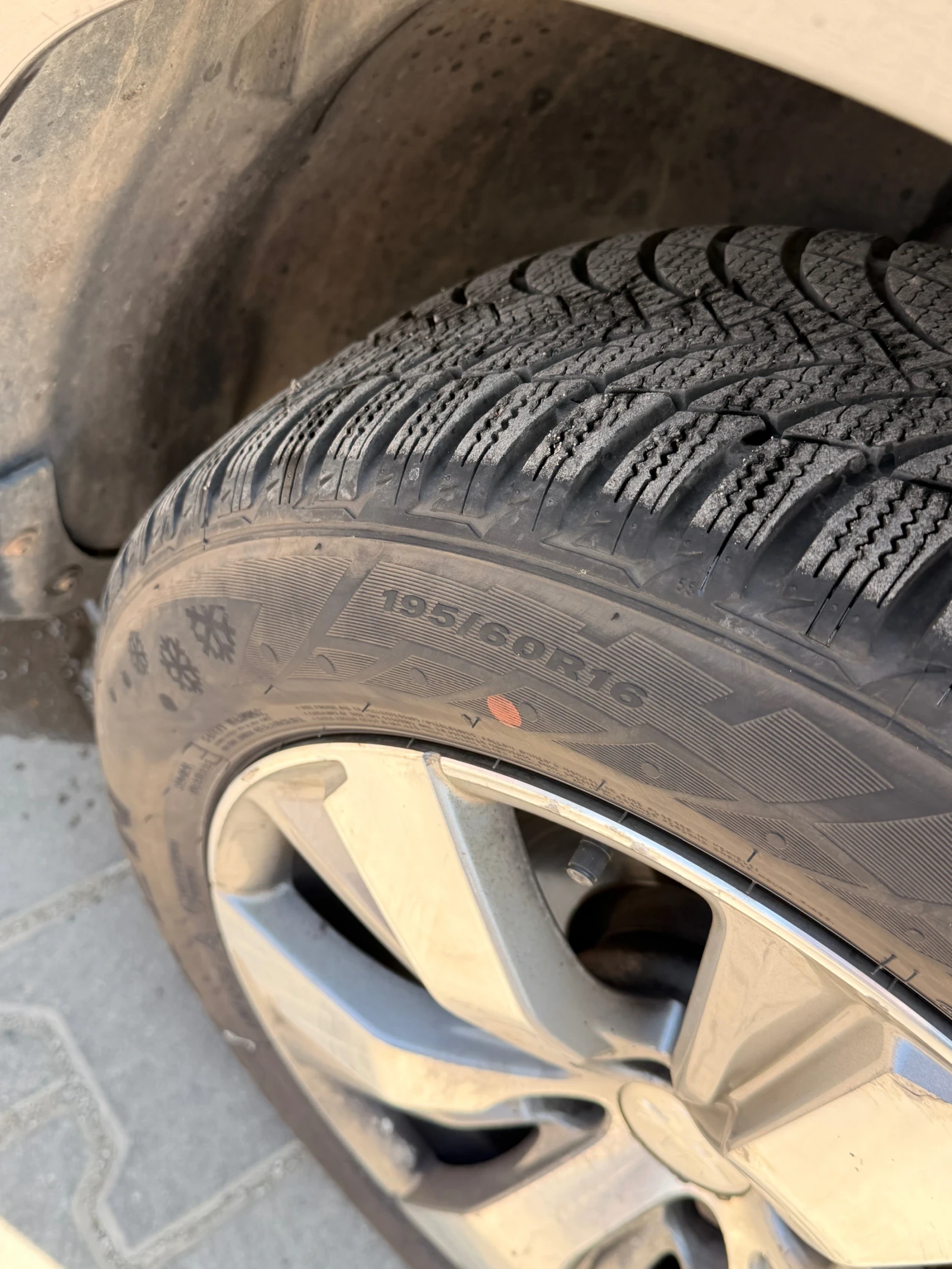 Peugeot 2008 1.6 VTi, снимка 12 - Автомобили и джипове - 55366216