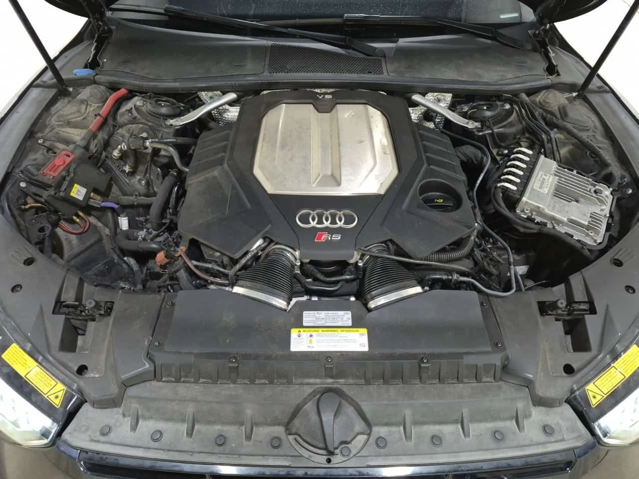 Audi Rs7 * 4.0 TFSI QUATTRO * CARFAX * БЕЗ ПЪРВОНАЧАЛНА ВНО, снимка 16 - Автомобили и джипове - 55394371