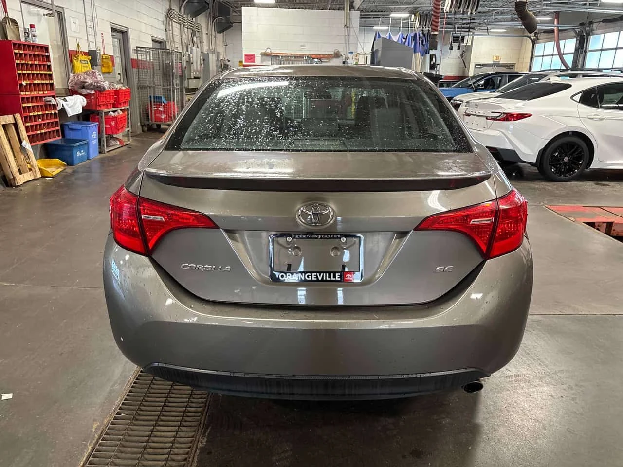 Toyota Corolla 4dr Sdn/CARFAX/ФИНАНСИРАНЕ, снимка 4 - Автомобили и джипове - 55418199