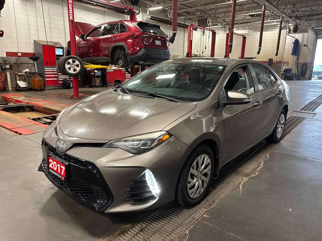 Toyota Corolla * 4dr Sdn * CARFAX * БЕЗ ПЪРВОНАЧАЛНА ВНОСКА