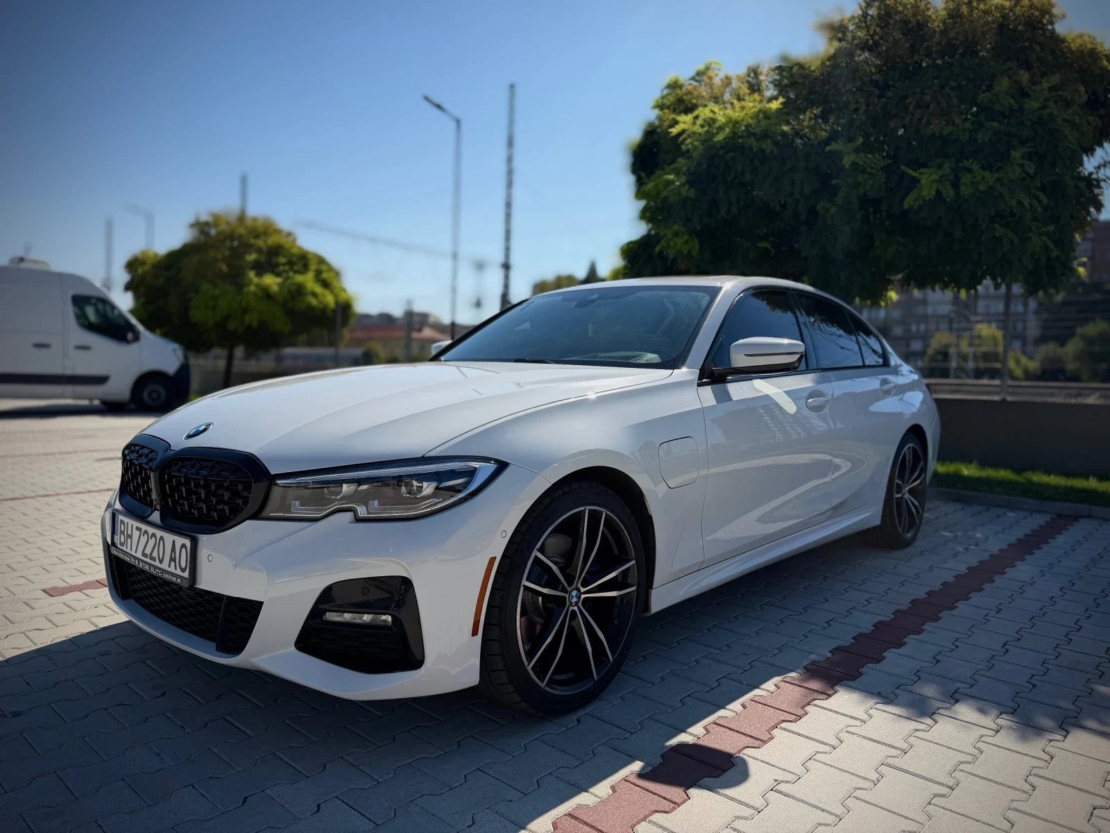 BMW 330 330e, снимка 3 - Автомобили и джипове - 56096519