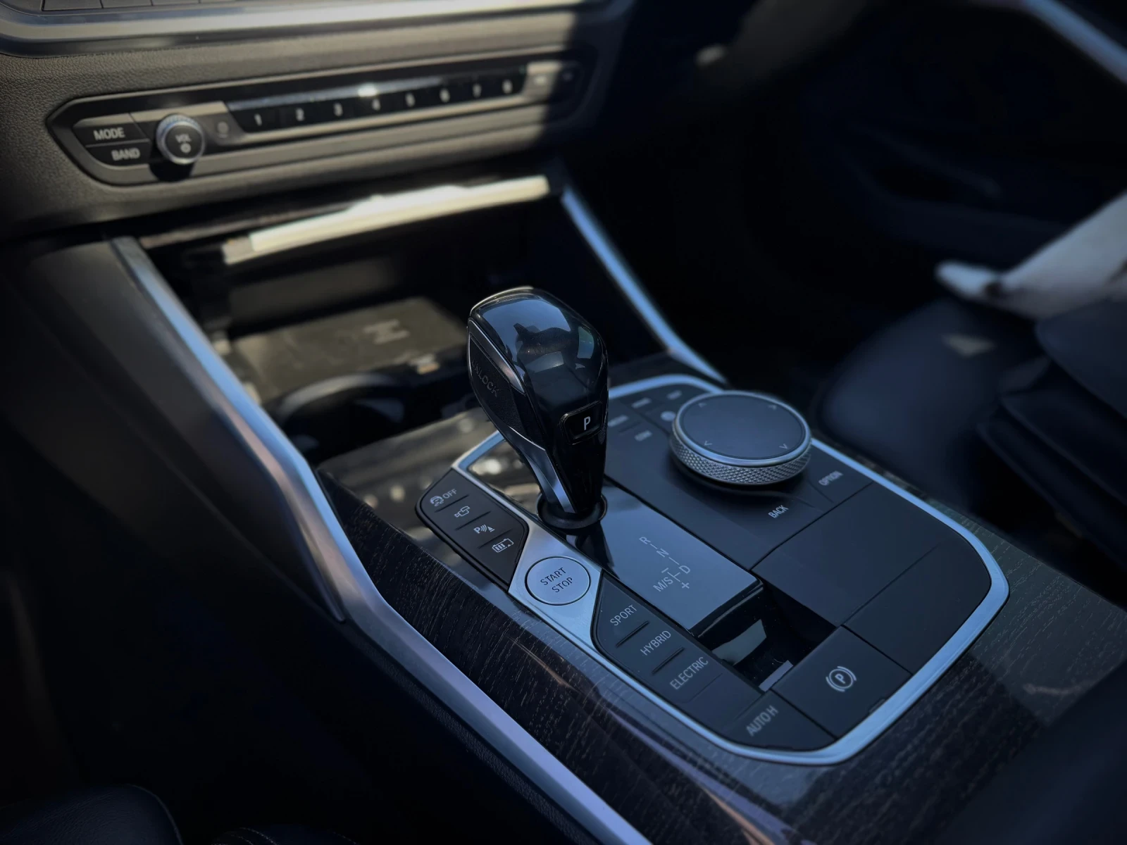 BMW 330 330e, снимка 13 - Автомобили и джипове - 56096519