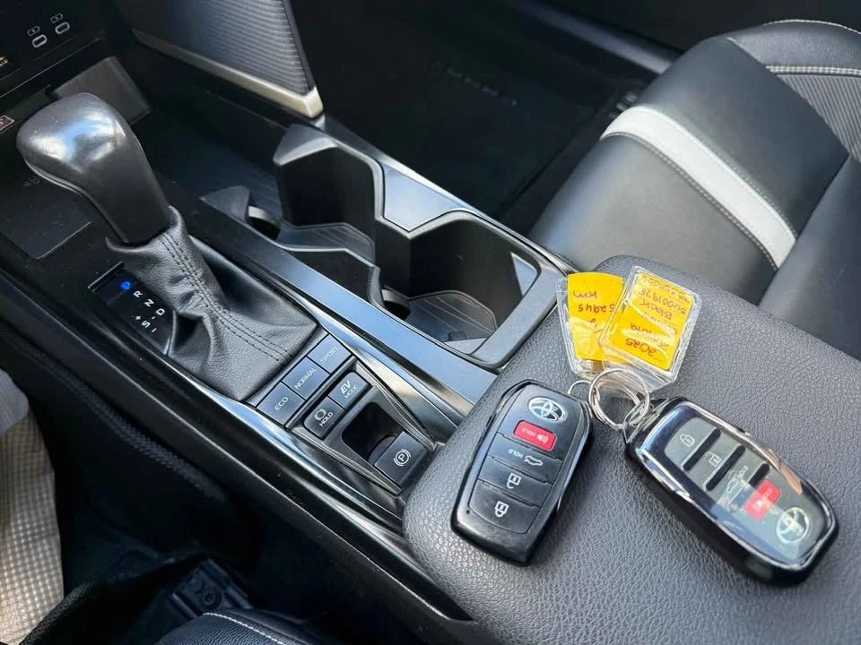 Toyota Camry SE Hybrid, ����������, ���� �� �� | Mobile.bg � ����������� 15