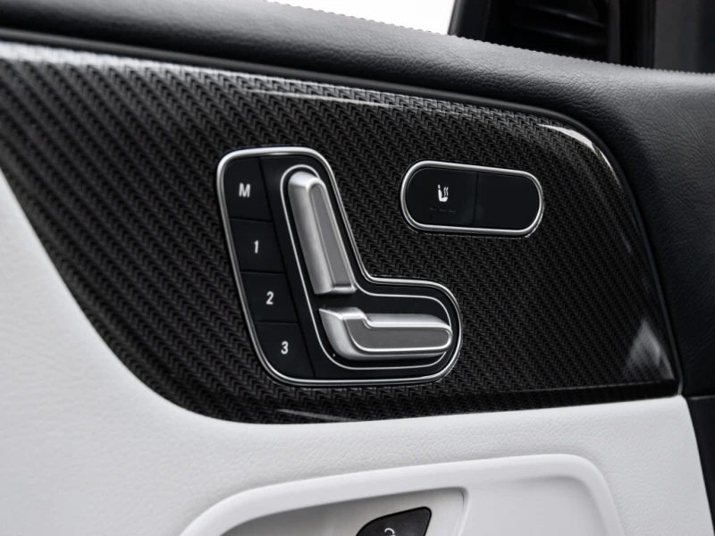 Mercedes-Benz GLB Keyless* Premium Package* Кожа* Панорама* Един соб, снимка 9 - Автомобили и джипове - 52707363