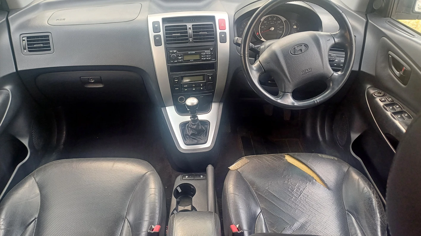 Hyundai Tucson 2, 0 CRDI 4×4 - изображение 7