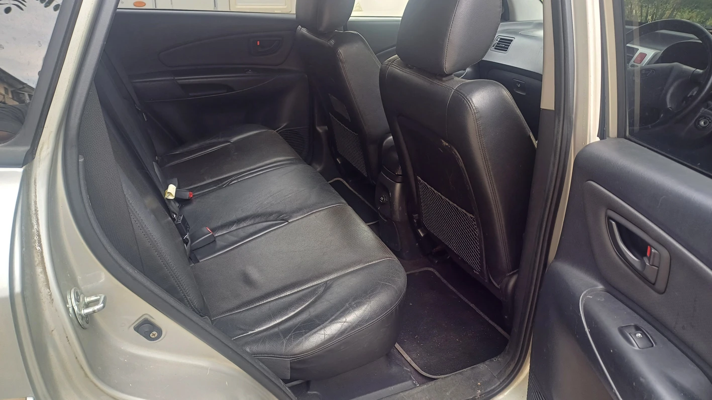 Hyundai Tucson 2, 0 CRDI 4×4 - изображение 9