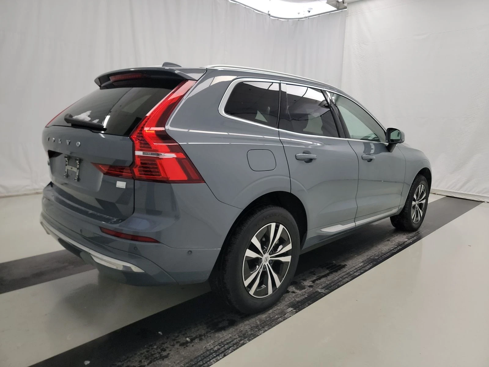 Volvo XC60 Recharge Plug-In Hybrid T8 Inscription Expression - изображение 4