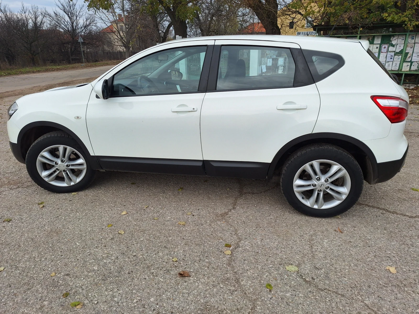 Nissan Qashqai, снимка 2 - Автомобили и джипове - 53754064