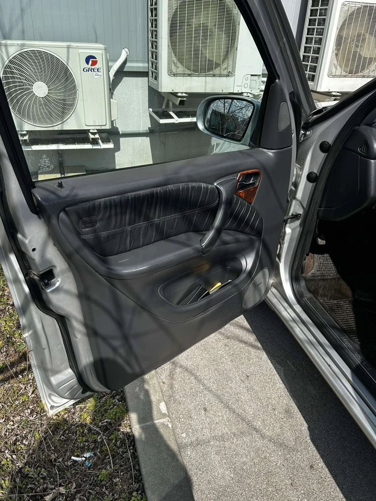 Mercedes-Benz ML 270, снимка 16 - Автомобили и джипове - 54075173