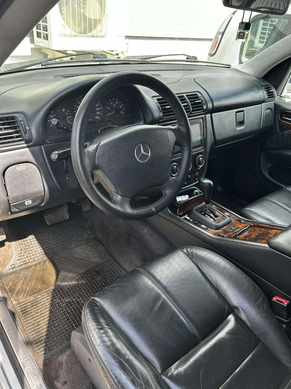 Mercedes-Benz ML 270, снимка 15 - Автомобили и джипове - 54075173