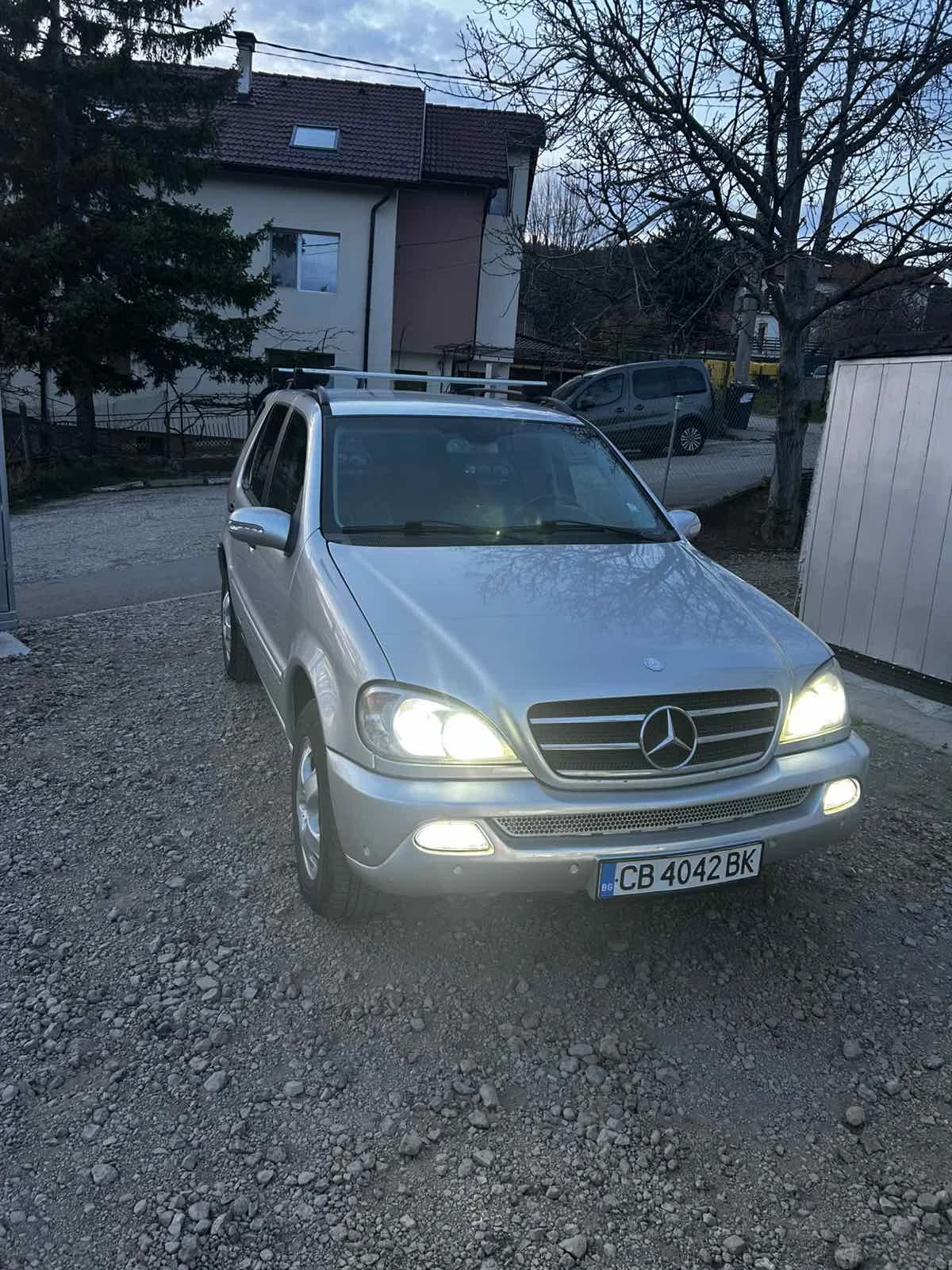 Mercedes-Benz ML 270, снимка 2 - Автомобили и джипове - 54075173