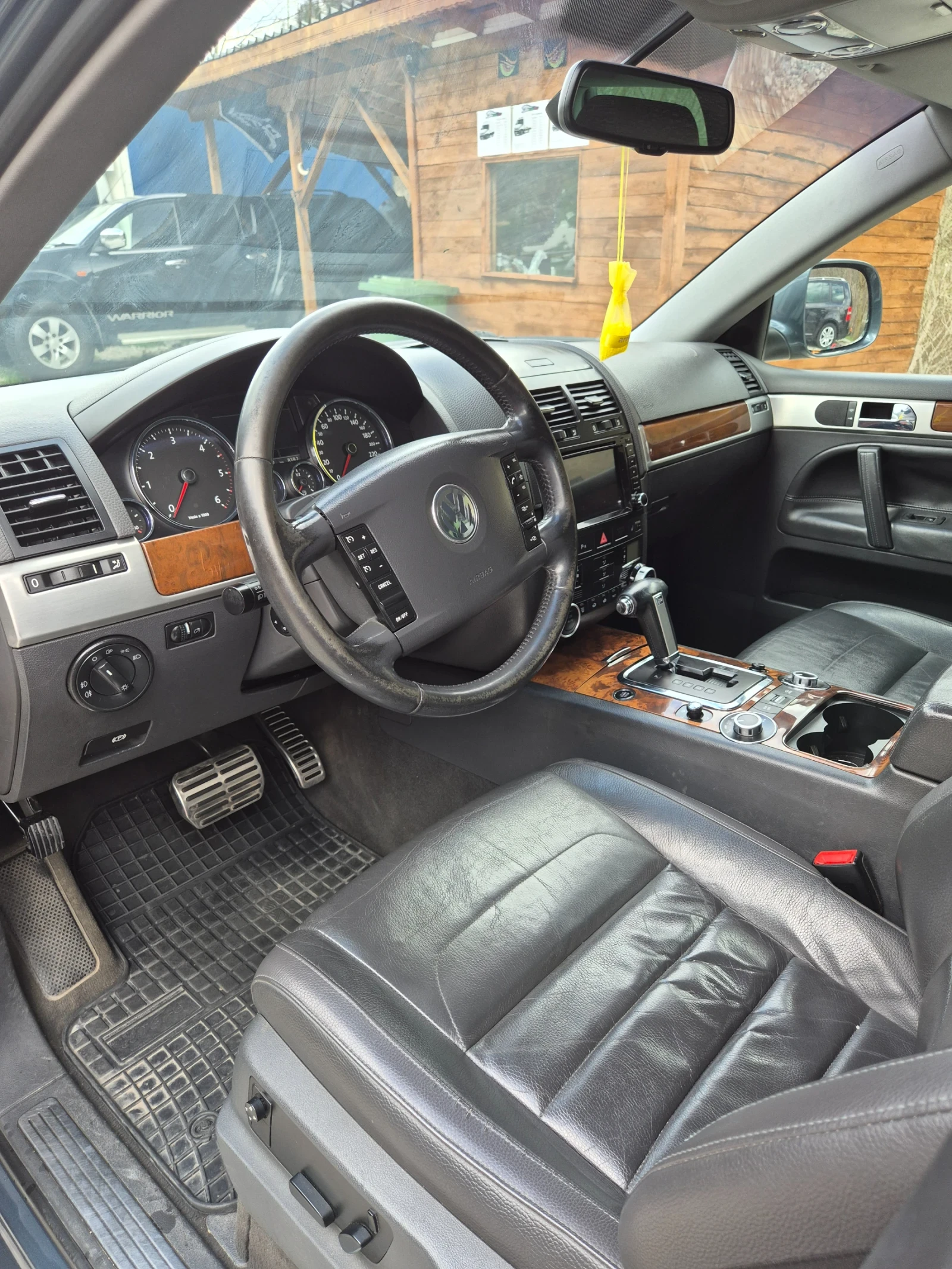 VW Touareg, снимка 11 - Автомобили и джипове - 54127117