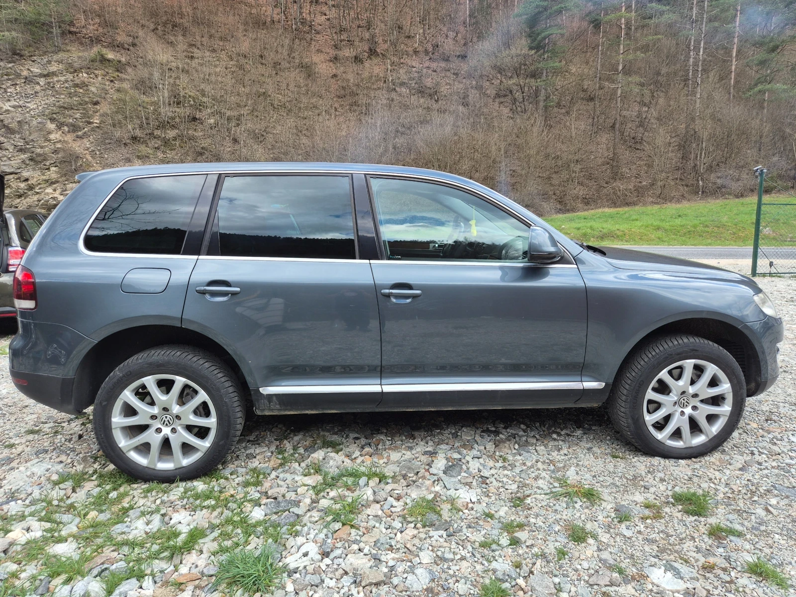 VW Touareg, снимка 17 - Автомобили и джипове - 54127117