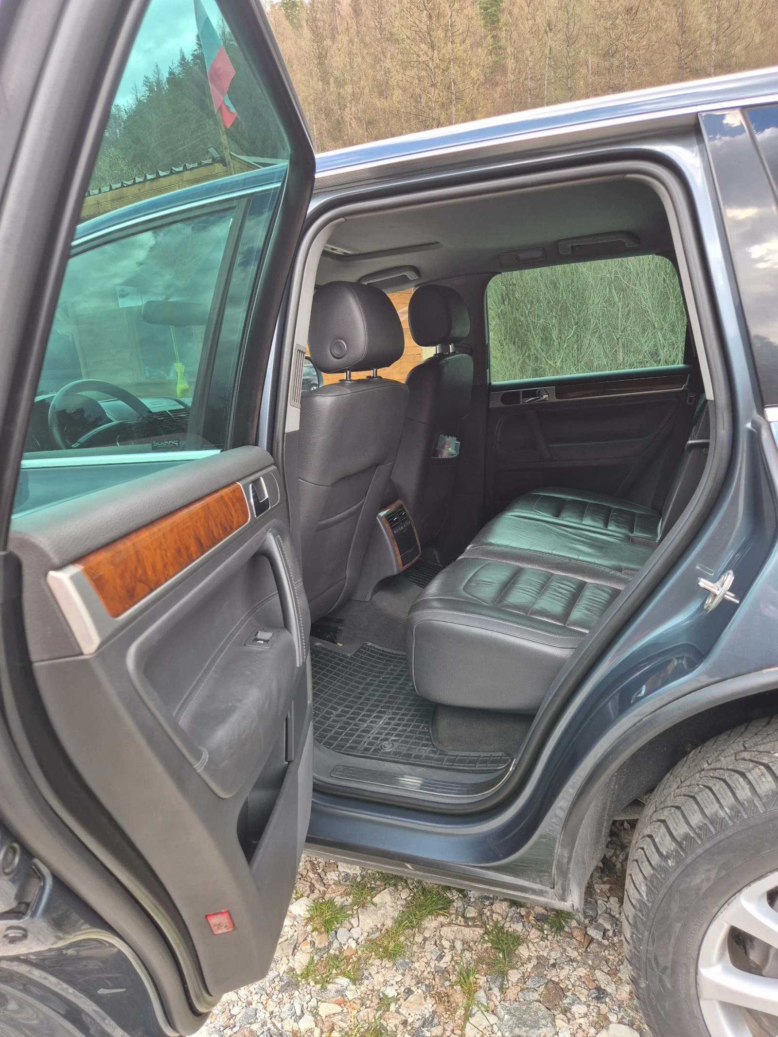 VW Touareg, снимка 8 - Автомобили и джипове - 54127117