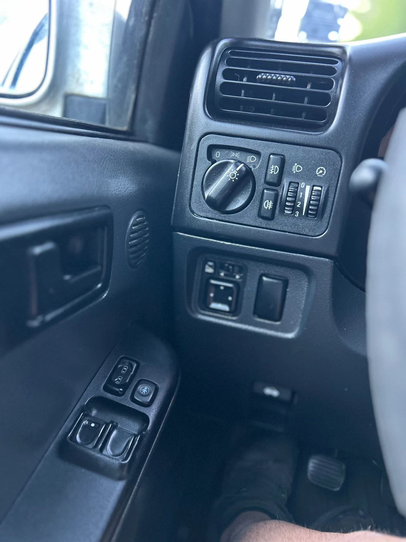Opel Frontera 2.2DTi 116к.с. 33-ки, снимка 16 - Автомобили и джипове - 54556787