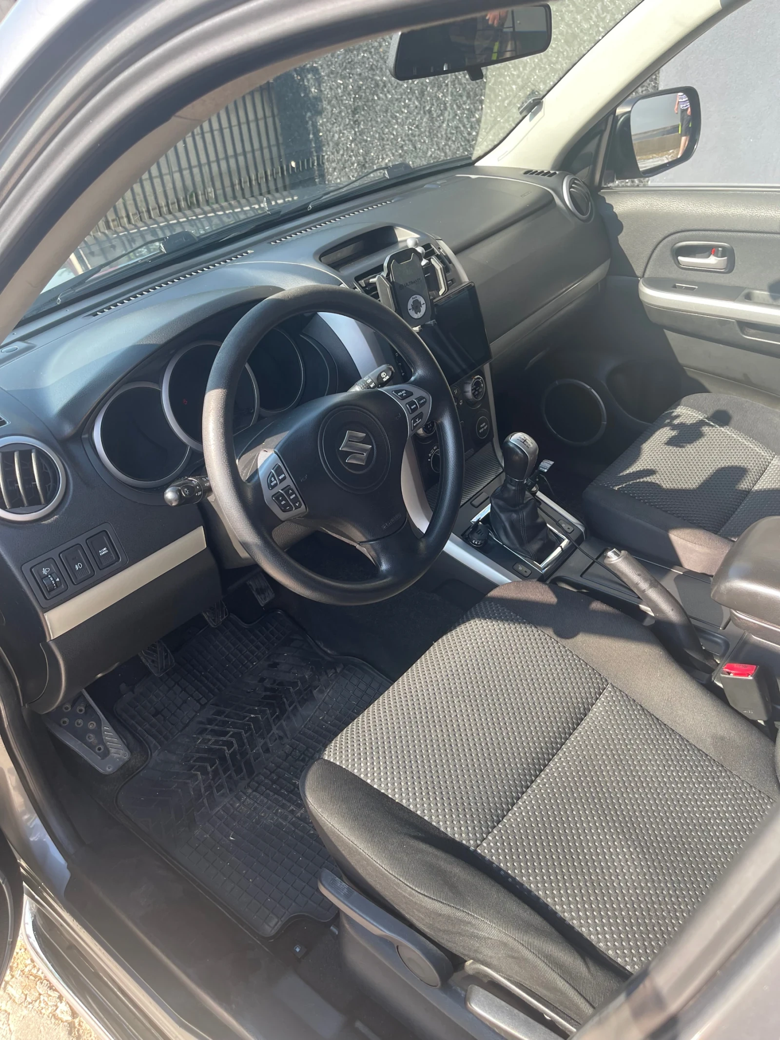 Suzuki Grand vitara, снимка 7 - Автомобили и джипове - 54807191