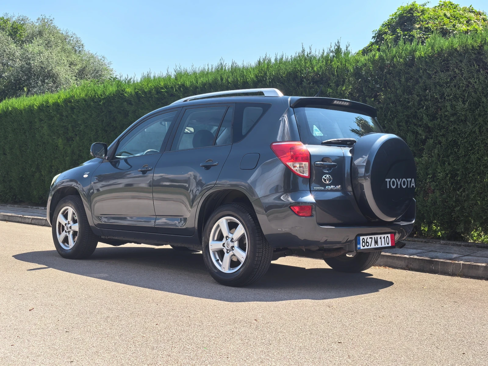 Toyota Rav4 2.2 d-4d 4х4 Luxury 136к.с. keyless, снимка 5 - Автомобили и джипове - 55615385