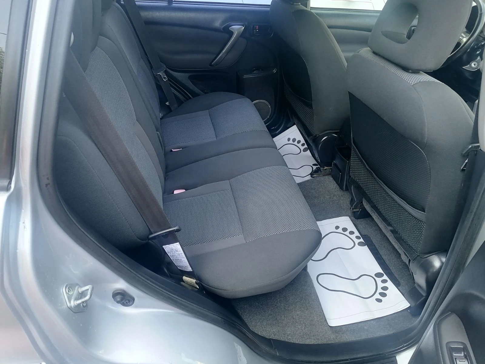 Toyota Rav4 2.0d, снимка 7 - Автомобили и джипове - 55655934