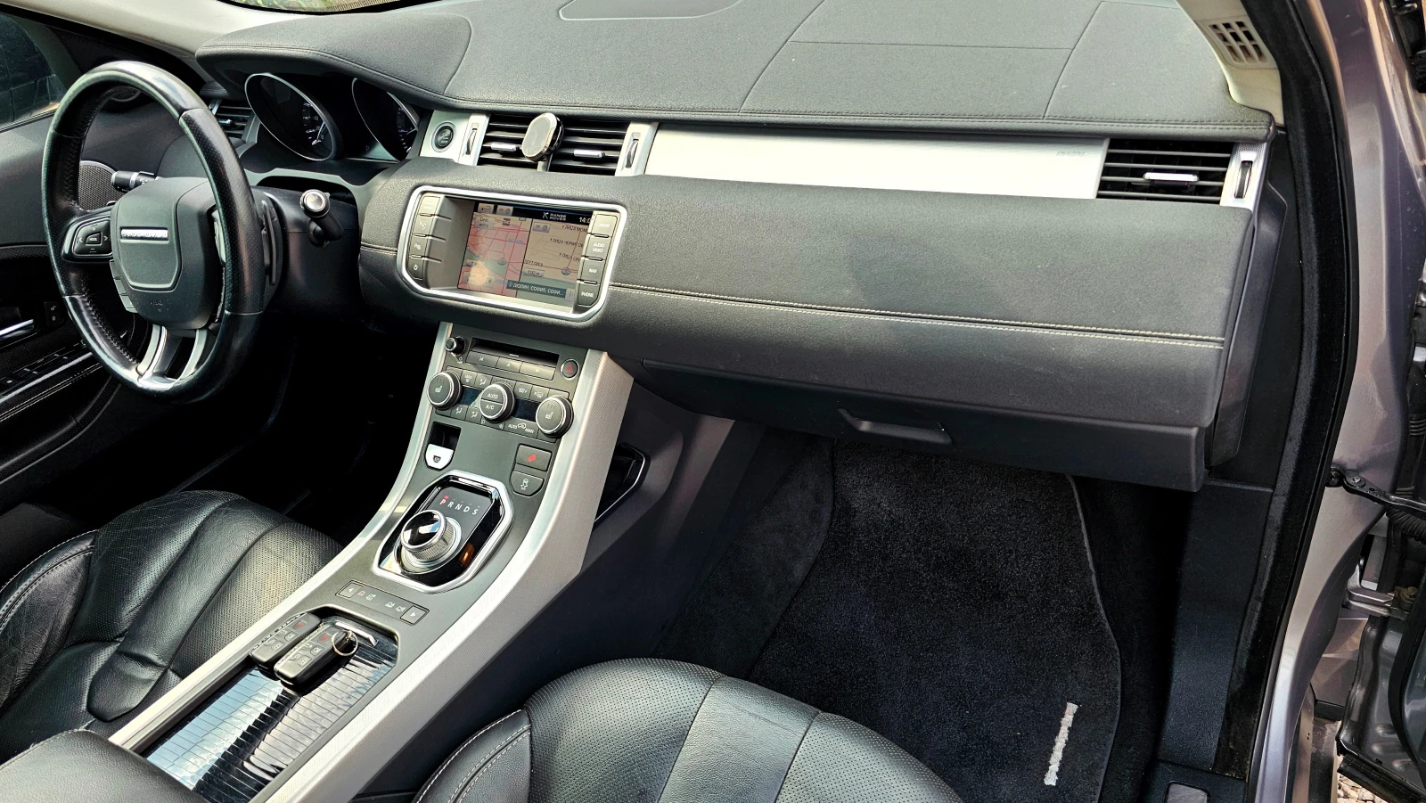 Land Rover Range Rover Evoque 2.0Si4-241kc-4x4, снимка 11 - Автомобили и джипове - 56164247
