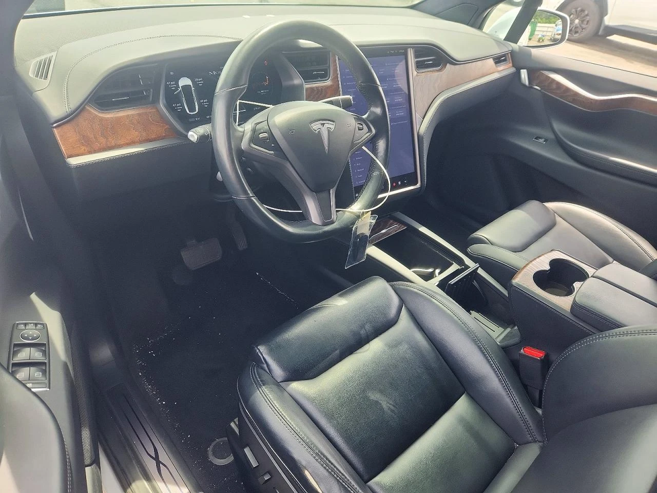 Tesla Model X, снимка 8 - Автомобили и джипове - 56534109