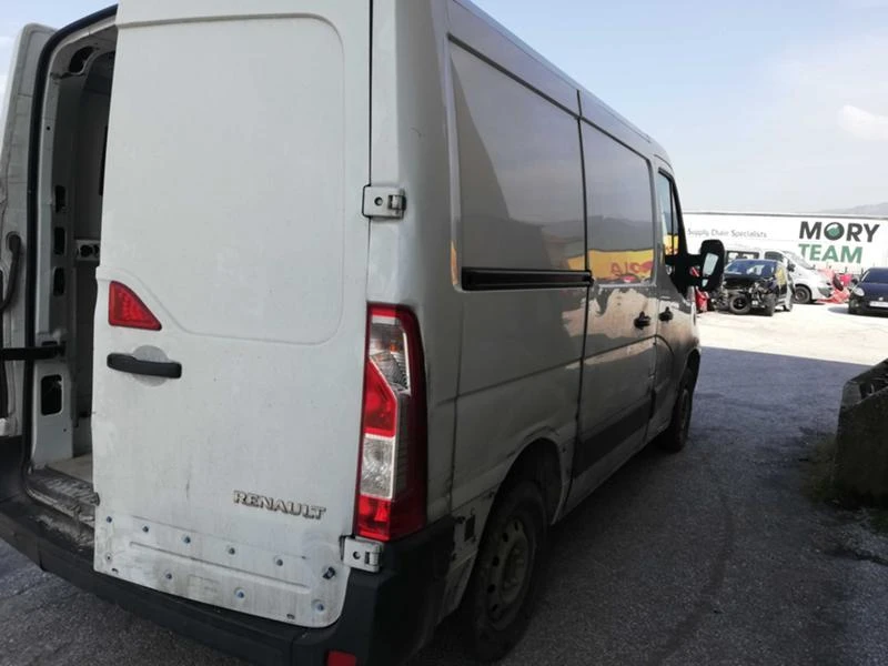 Renault Master 3 2.3 DCI , снимка 3 - Бусове и автобуси - 32720271