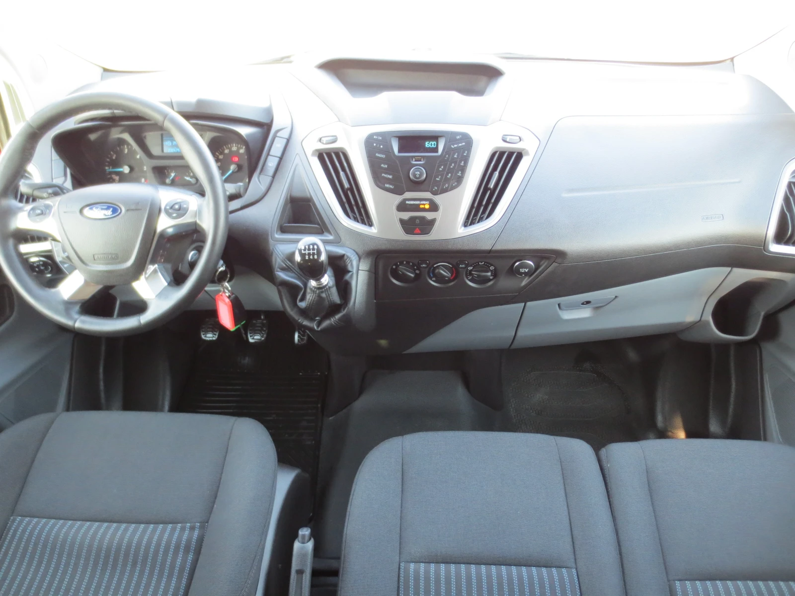 Ford Transit Custom 2.2 TDCI* MAXI* , снимка 13 - Бусове и автобуси - 53876251