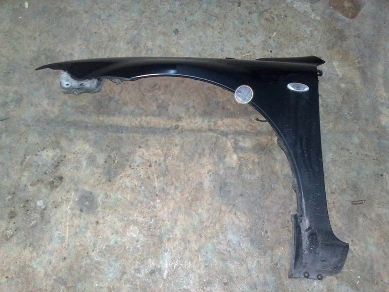 Ляв калник за Мазда 6 2.0D 143к.с. 2006г. комби (черен)