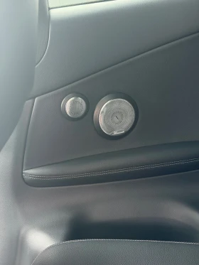 Mercedes-Benz C 300 4Matic / AMG / Burmester / Pano / 65k km, снимка 16