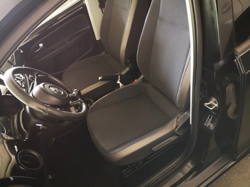 VW Up 1.0, снимка 7 - Автомобили и джипове - 51916591