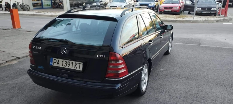 Mercedes-Benz C 220, снимка 8 - Автомобили и джипове - 52667140