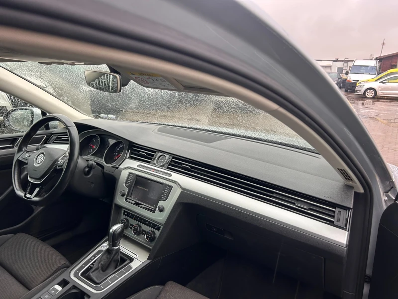 VW Passat 2.0TDI AVTOMAT/NAVI EURO 6, снимка 10 - Автомобили и джипове - 51922307