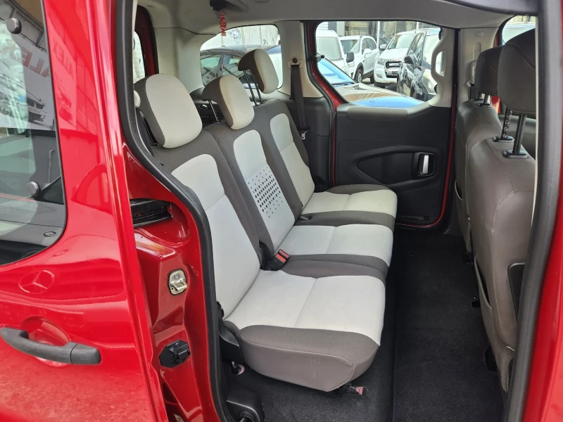 Citroen Berlingo 1.6 бензин, снимка 8 - Автомобили и джипове - 52000231