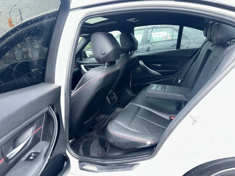 BMW 335 i XDRIVE* HARMAN/KARDON* ПОДГРЕВ* КАМЕРА* ШИБИДАХ, снимка 10 - Автомобили и джипове - 52694672