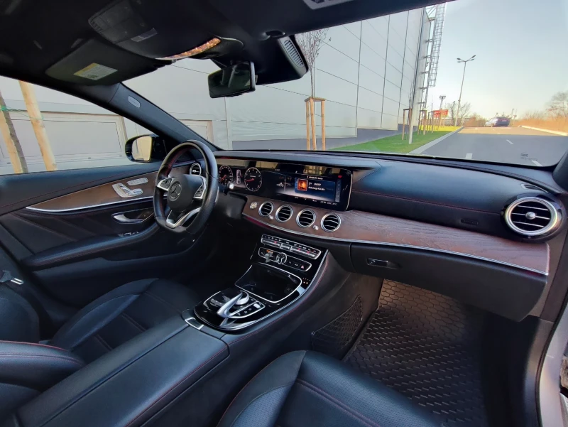 Mercedes-Benz E 43 AMG 4MATIC/BURMESTER/MULTIBEAM/VIRTUAL COCKPIT/FULL, снимка 12 - Автомобили и джипове - 52754209